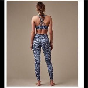 Lululemon wunder under hi rise tight (nulux) sz 6